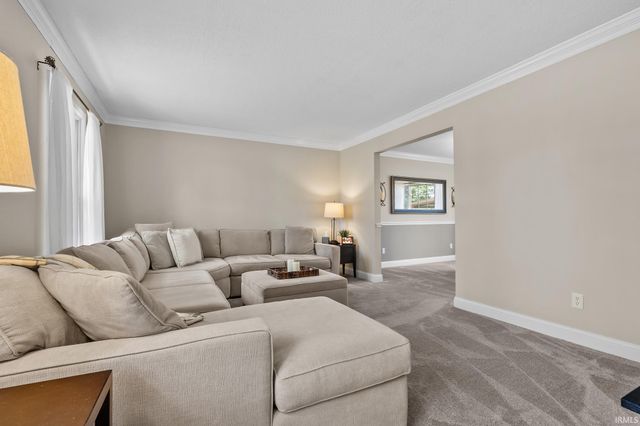 50820 Heather Hill Lane, Granger, IN 46530