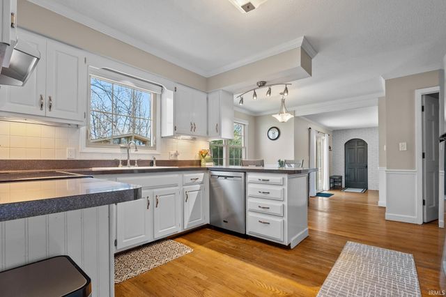 50820 Heather Hill Lane, Granger, IN 46530