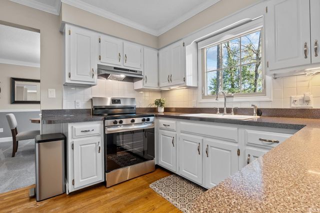 50820 Heather Hill Lane, Granger, IN 46530