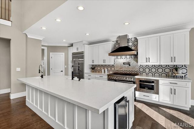 2029 Lily Avenue, Kirkwood, MO 63122