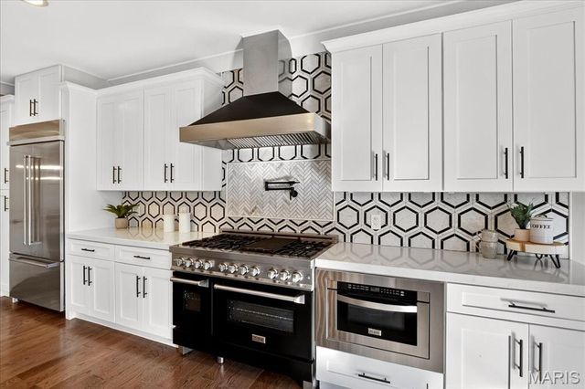 2029 Lily Avenue, Kirkwood, MO 63122