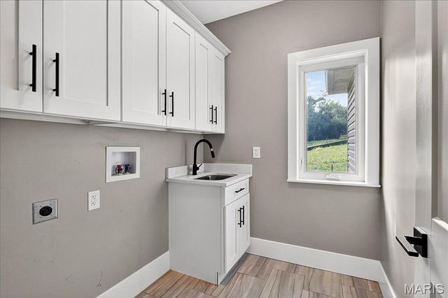 2029 Lily Avenue, Kirkwood, MO 63122