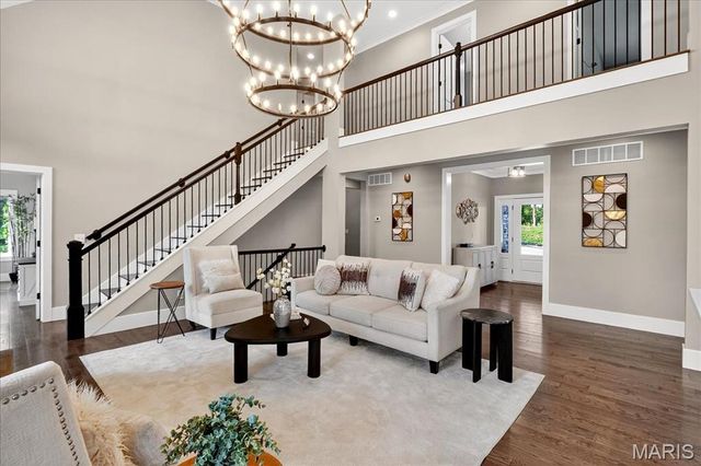 2029 Lily Avenue, Kirkwood, MO 63122