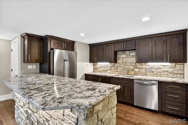 2029 Lily Avenue, Kirkwood, MO 63122