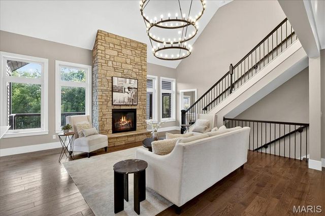 2029 Lily Avenue, Kirkwood, MO 63122