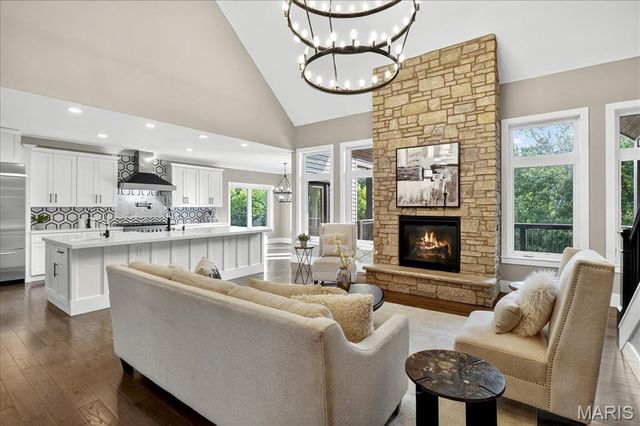 2029 Lily Avenue, Kirkwood, MO 63122