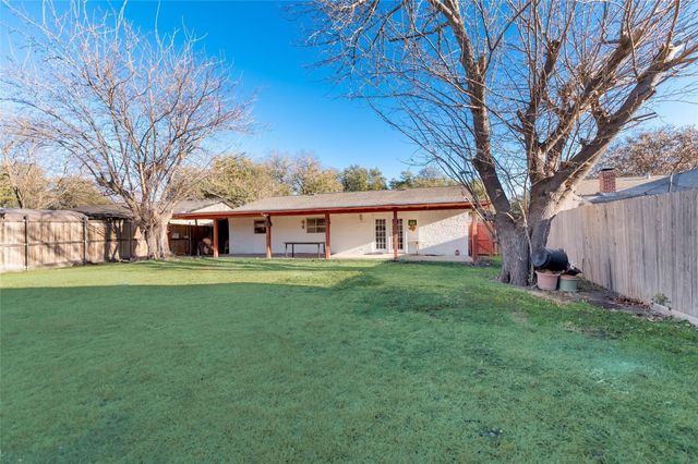 1522 Deepwood Drive, Garland, TX 75040