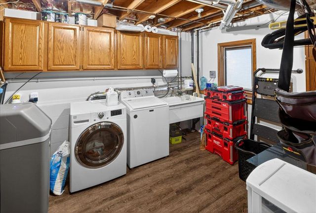 1222 Saddlebrook Lane, Woodbury, MN 55125