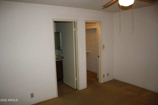 501 W HONONEGH Drive 4, Phoenix, AZ 85027