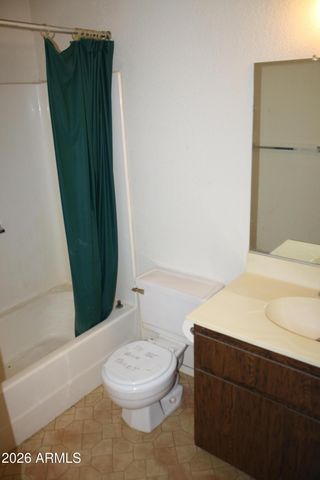 501 W HONONEGH Drive 4, Phoenix, AZ 85027