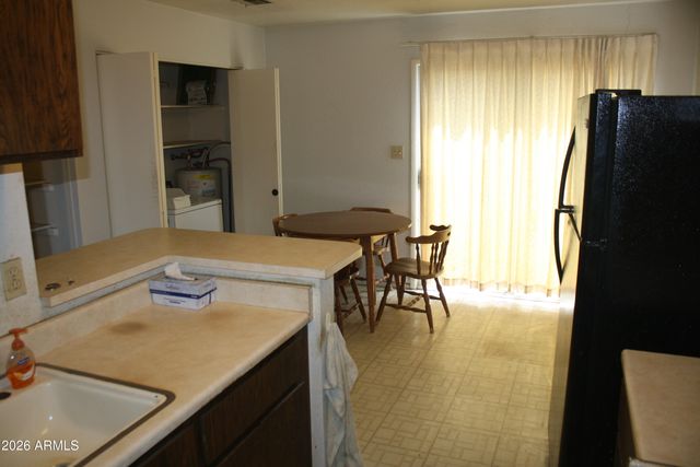 501 W HONONEGH Drive 4, Phoenix, AZ 85027