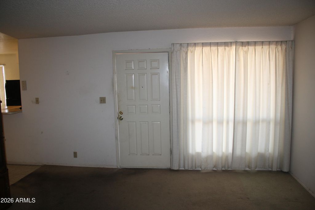 501 W HONONEGH Drive 4, Phoenix, AZ 85027 — photo 2