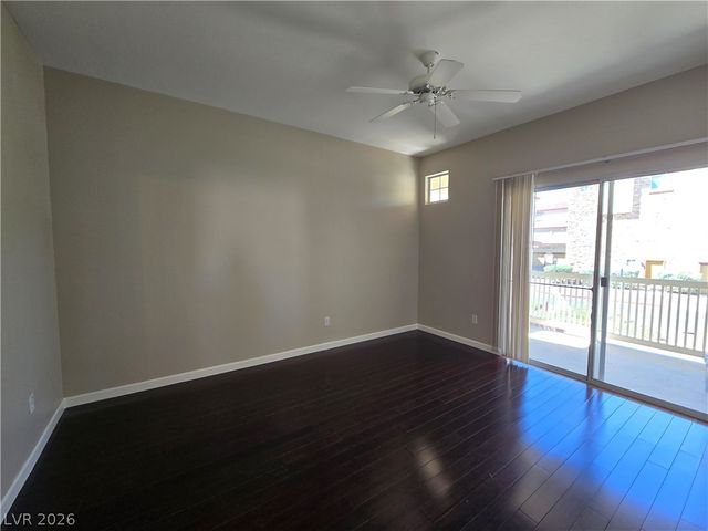 5855 VALLEY Drive 2076, North Las Vegas, NV 89031