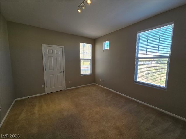 5855 VALLEY Drive 2076, North Las Vegas, NV 89031