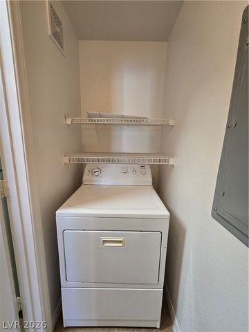 5855 VALLEY Drive 2076, North Las Vegas, NV 89031