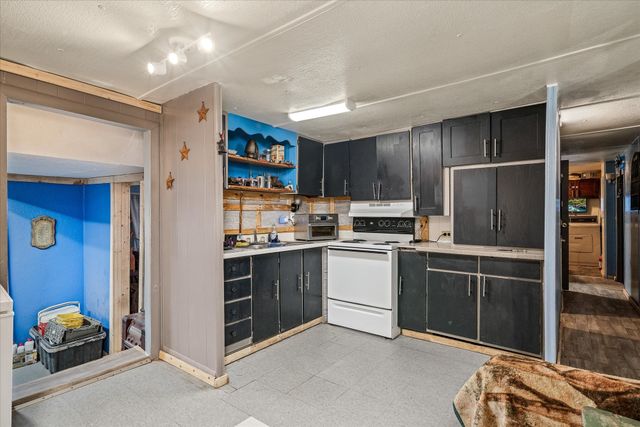 618 Old Baker Mtn Rd, Spencer, TN 38585