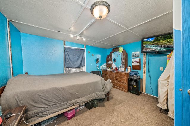 618 Old Baker Mtn Rd, Spencer, TN 38585