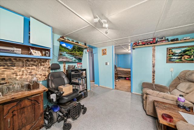 618 Old Baker Mtn Rd, Spencer, TN 38585