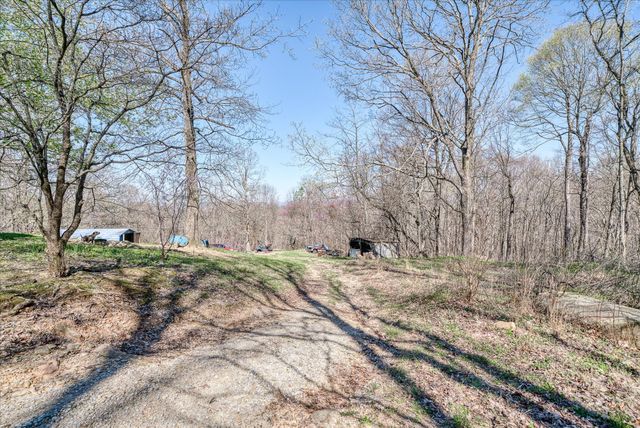 618 Old Baker Mtn Rd, Spencer, TN 38585