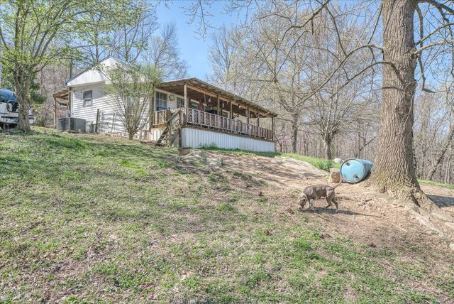 618 Old Baker Mtn Rd, Spencer, TN 38585