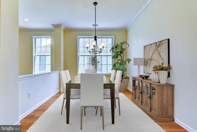 5 TROWBRIDGE LN, Cranbury, NJ 08512