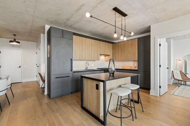 234 W POLK Street 2403, Chicago, IL 60605