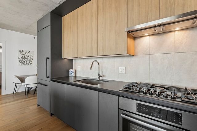 234 W POLK Street 2403, Chicago, IL 60605