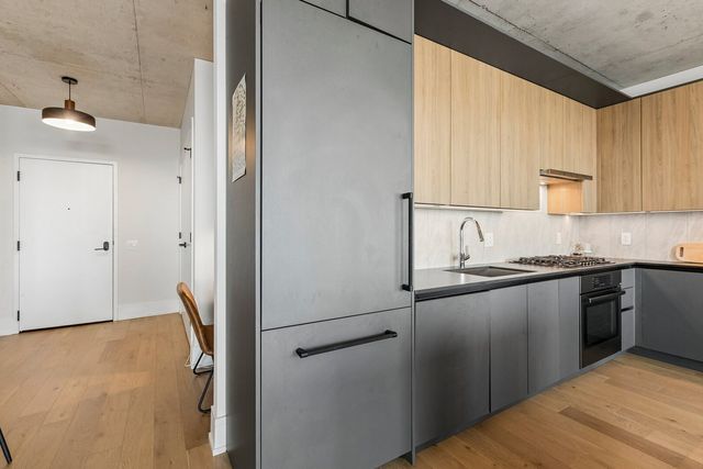 234 W POLK Street 2403, Chicago, IL 60605