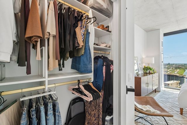 234 W POLK Street 2403, Chicago, IL 60605