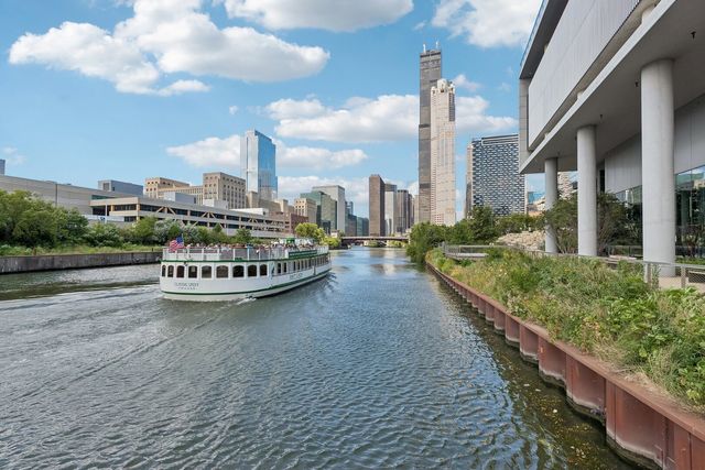 234 W POLK Street 2403, Chicago, IL 60605