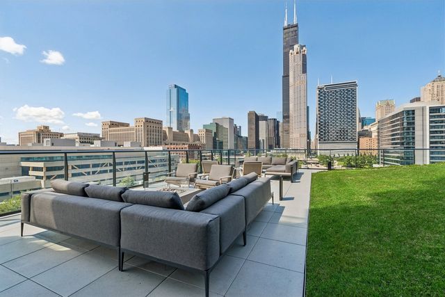 234 W POLK Street 2403, Chicago, IL 60605