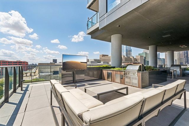 234 W POLK Street 2403, Chicago, IL 60605