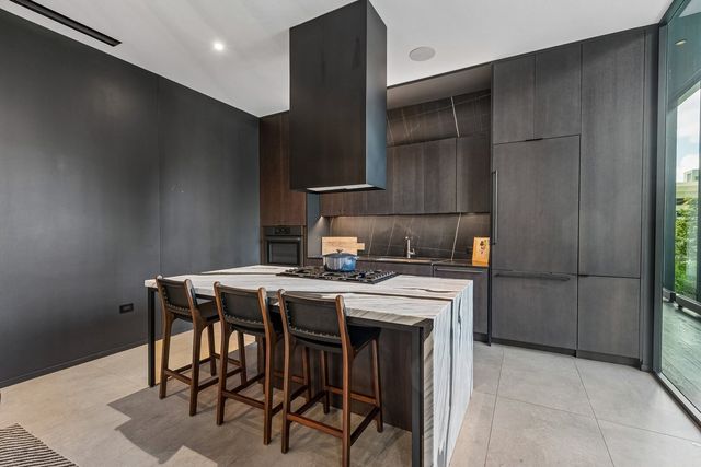 234 W POLK Street 2403, Chicago, IL 60605