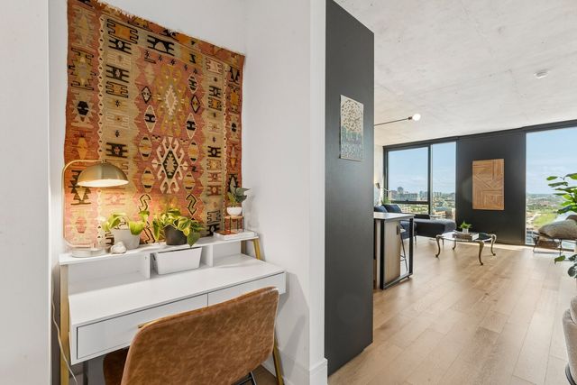 234 W POLK Street 2403, Chicago, IL 60605