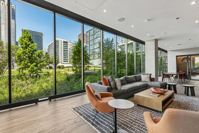 234 W POLK Street 2403, Chicago, IL 60605