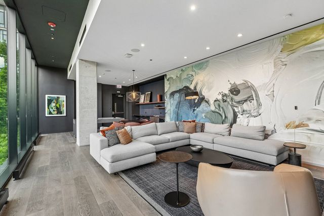 234 W POLK Street 2403, Chicago, IL 60605