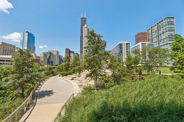 234 W POLK Street 2403, Chicago, IL 60605