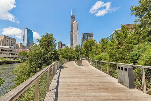 234 W POLK Street 2403, Chicago, IL 60605