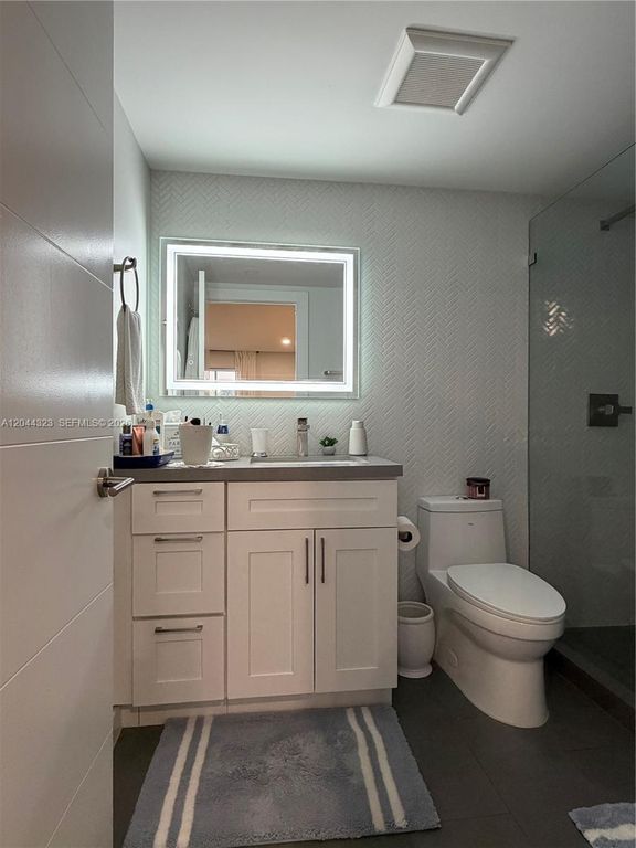 Image 17 of property listing at 2503 Antigua Ter F2, Coconut Creek, FL 33066