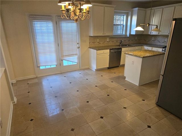 2206 Creekway Drive, Marietta, GA 30066