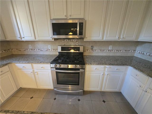 2206 Creekway Drive, Marietta, GA 30066