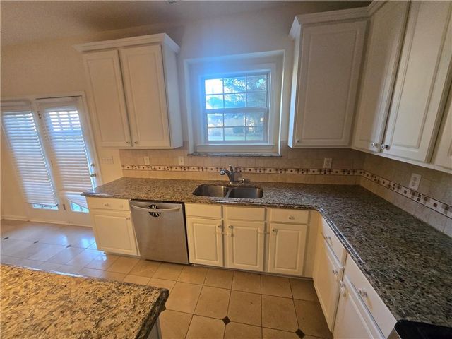 2206 Creekway Drive, Marietta, GA 30066