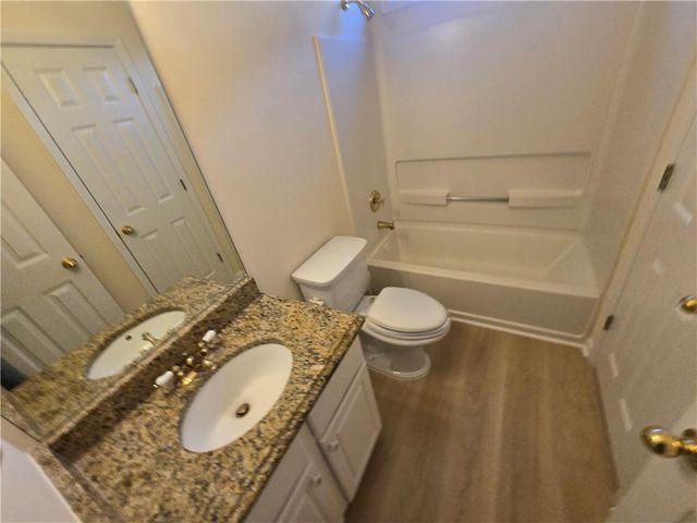 2206 Creekway Drive, Marietta, GA 30066