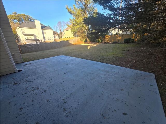 2206 Creekway Drive, Marietta, GA 30066