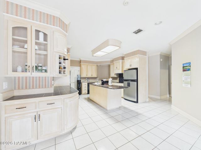 107 Janet Circle, Lafayette, LA 70506