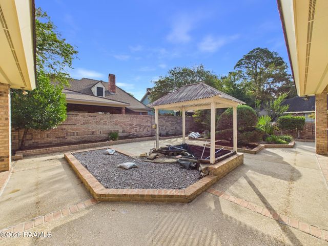 107 Janet Circle, Lafayette, LA 70506