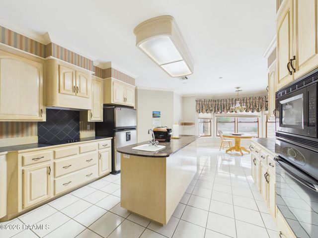 107 Janet Circle, Lafayette, LA 70506