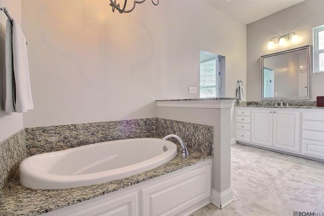 2234 Morningbrook Dr, Baton Rouge, LA 70816