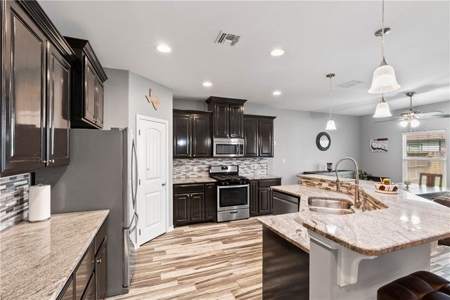 2217 Torrente Dr, Corpus Christi, TX 78414
