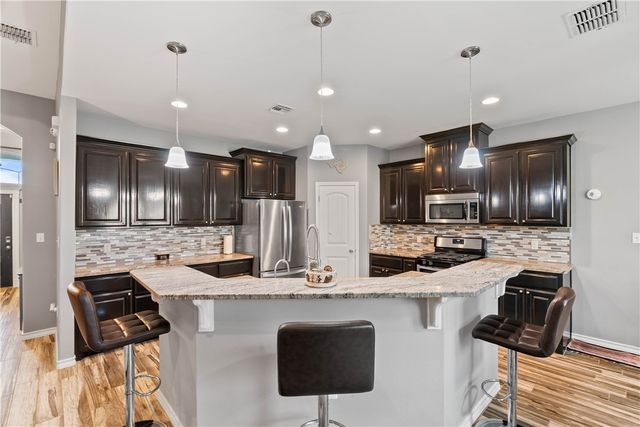 2217 Torrente Dr, Corpus Christi, TX 78414